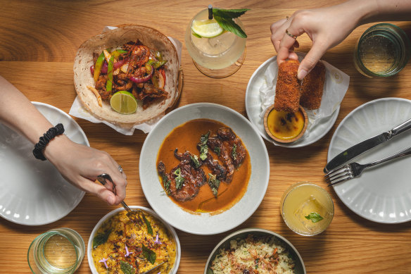 Join Kurumba’s unlimited hopper night on Wednesdays.