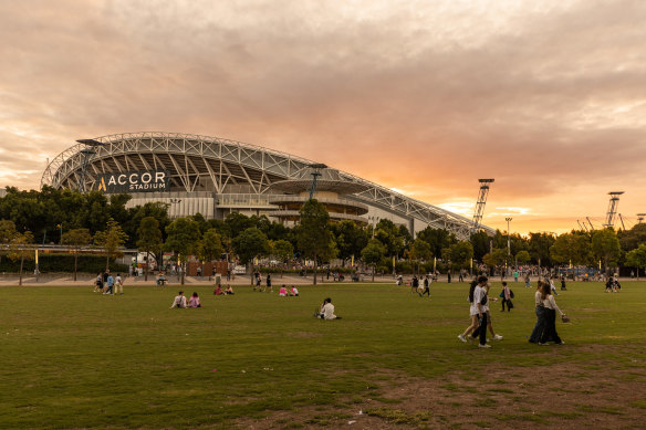 Accor Stadium needs a major upgrade including a retractable roof, says Tony Shepherd. 