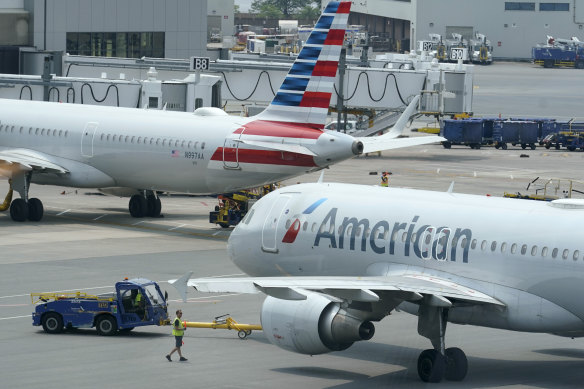 American Airlines launched a $US1 billion leveraged loan to buy time on its existing debt.