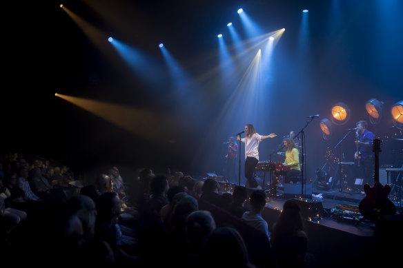 Minchin was by turns rambunctious and rambling.