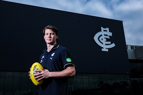 Sam Walsh has re-signed until the end of 2034 at Carlton.