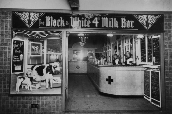 The Black & White 4d Milk Bar in Martin Place was the first to specialise in milkshakes.