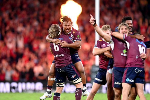 Joyous scenes as Queensland celebrate their victory.