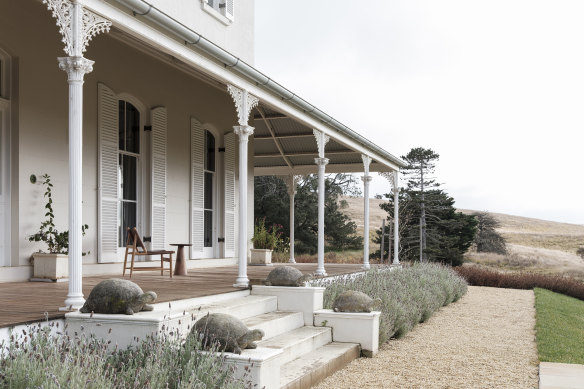 The villa’s main dwelling is skirted by a wide verandah.