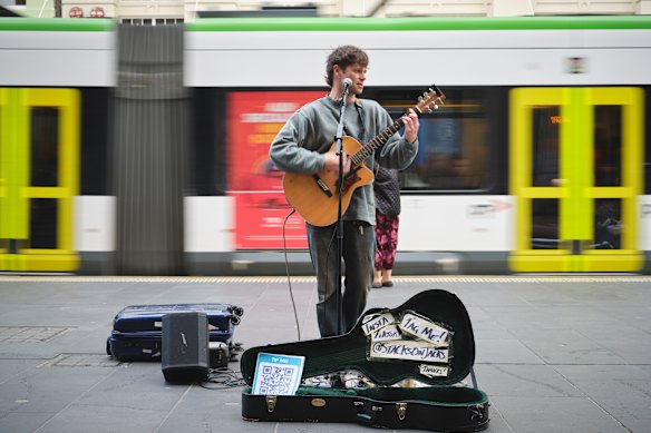 Busking can be like “riding a wave”for Jackson Preece, who sometimes does breathing exercises using a straw before starting.