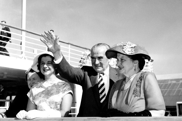 NSW Premier J. J. Cahill, pictured at Woolloomooloo, Sydney, leaving for the USA on 5 April 1958.