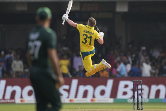 David Warner ha il punteggio più alto per l'Australia nella Coppa del mondo di cricket.