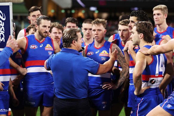 Luke Beveridge and his men find themselves on the outside of the top eight looking in.