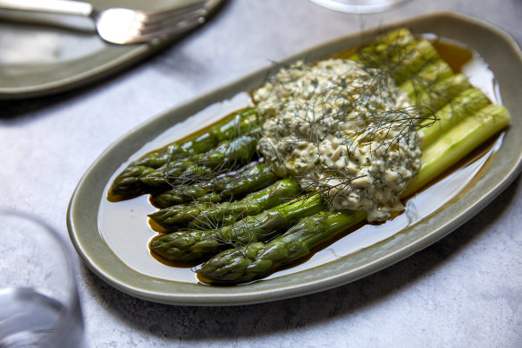 Chilled asparagus with gribiche.
