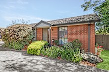 The two-bedroom unit in a complex of four at 4/21-23 Braid Hill Road in north-eastern Melbourne’s Macleod sold at auction for $750,500.