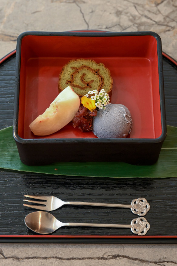 Matcha roll with sesame ice-cream.
