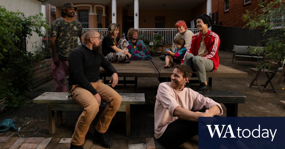Housing crisis: With Sydney, Melbourne house prices soaring, these friends bough a block of units together - Vimarsana News