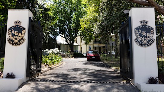 James Ruse principal to take Sydney Girls High job