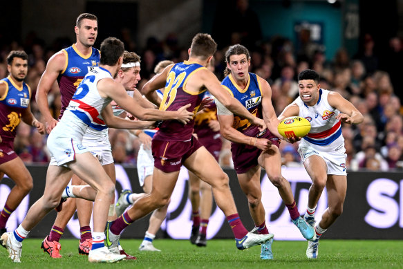The Lions were comfortable winners over the Dogs.
