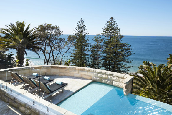Cashed-up holidaymakers are spending big on glamorous holiday homes this summer. 