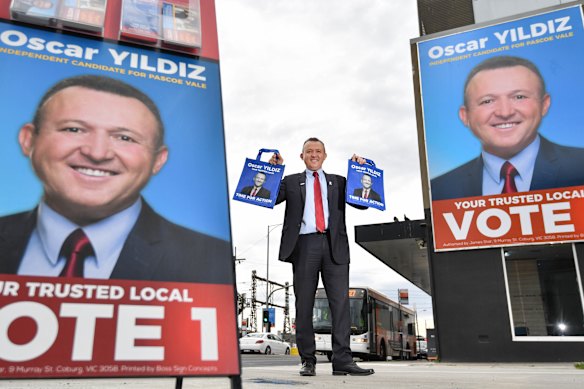 Merri-bek councillor Oscar Yildiz during a 2018 state government campaign. 