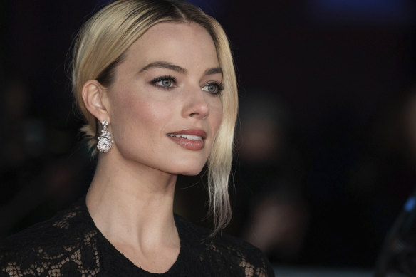 Hollywood star Margot Robbie can add “tattoo artist” to her list of credits.