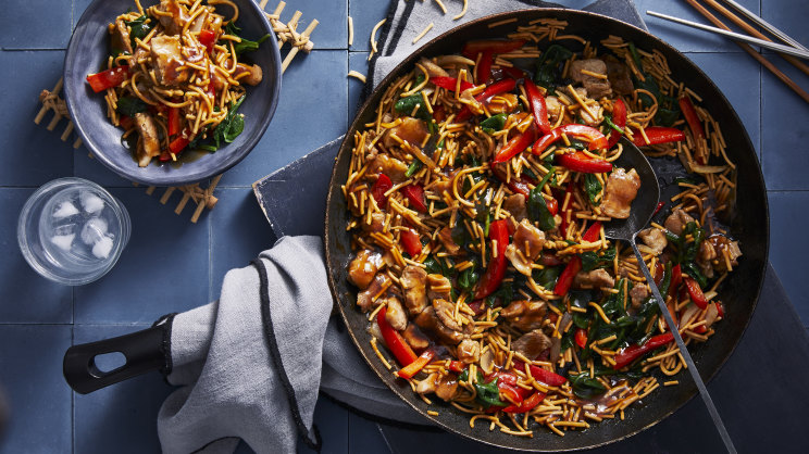 RecipeTin Eats’ chow mein with pork belly and crispy fried noodles-image