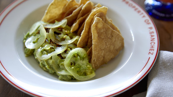 Guacamole with fermented green tomato.