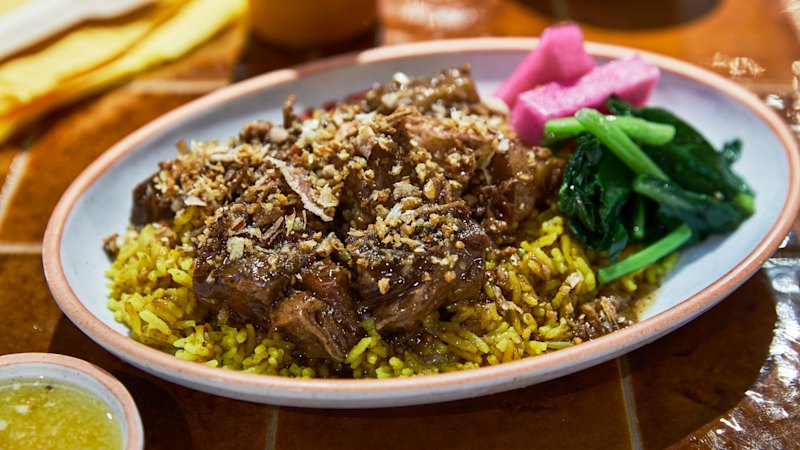 The free add-ons at this new Galeries lunch spot help offset food-court stress