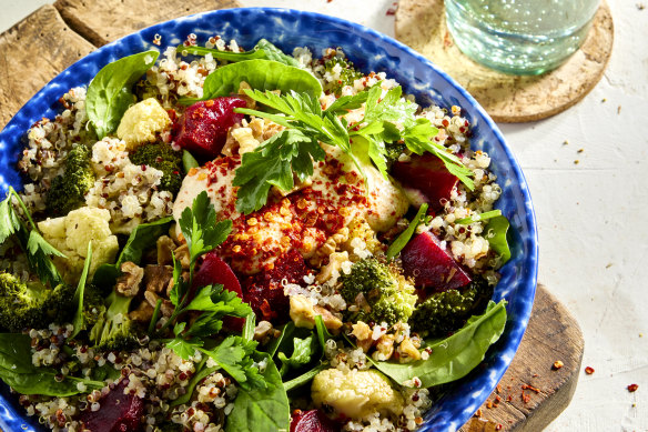 These health bowls are rich in cruciferous vegetables.