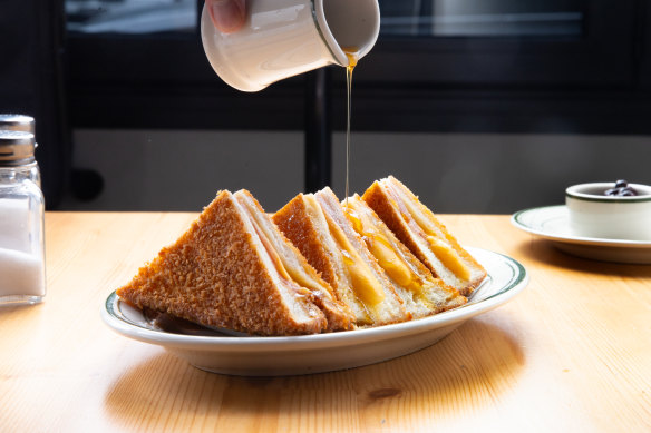 To not upset the salty-sweet balance, Sandwich watch recommends you go lighter on the maple syrup. 
