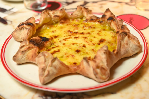 The pull-apart garlic bread is so loaded with cheese and butter that it’s impossible not to love.