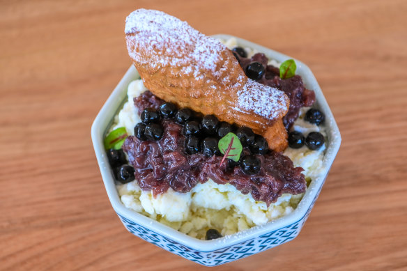 Bingsu topped with taiyaki.