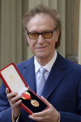 Ray Davies at Buckingham Palace after being knighted in 2017 for his service to the arts.