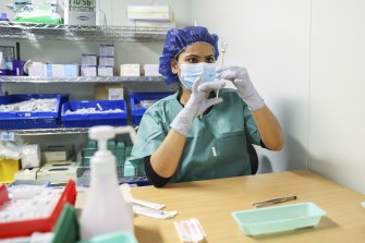 COVID vaccines: What are the AstraZeneca, Pfizer and Moderna side 