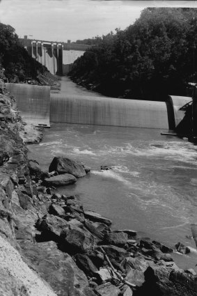 Another view of Warragamba Dam on October 6, 1960.