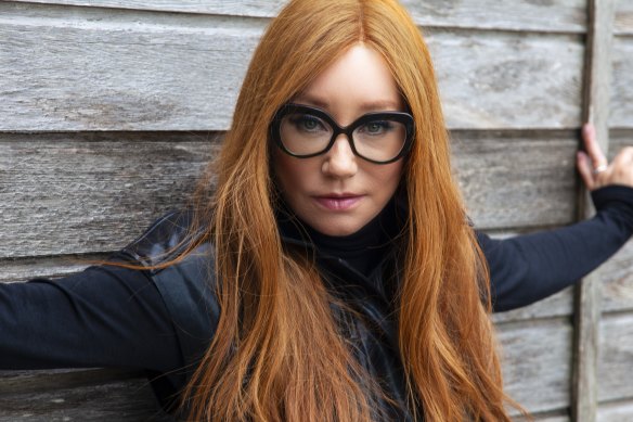 Tori Amos felt adrift following the death of her mother in 2020. “I had the most compassionate, loving woman in my life. And so to not have her any more threw me into a darkness.″⁣