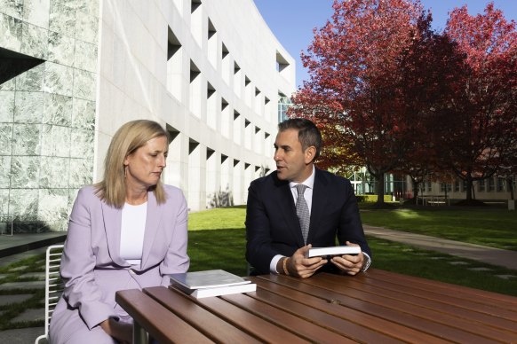 Finance Minister Katy Gallagher and Treasurer Jim Chalmers. 