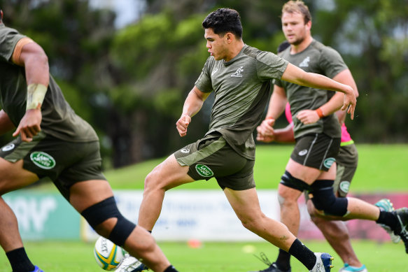 Noah Lolesio trains in Cessnock ahead of the Bledisloe Cup showdown in Sydney on Saturday.