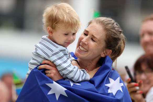 Jess Stenson celebrates with Billy after winning gold at the 2022 Commonwealth Games.