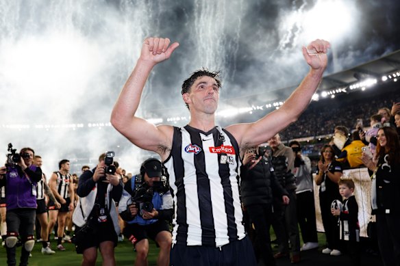 Scott Pendlebury broke the VFL/AFL games record last month.