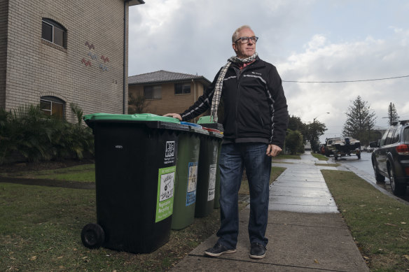 Northern Beaches Council is rolling out 330,000 new bins as part of its new waste collection service, but Narrabeen resident Scott Miller does not believe his old bins need replacing.
