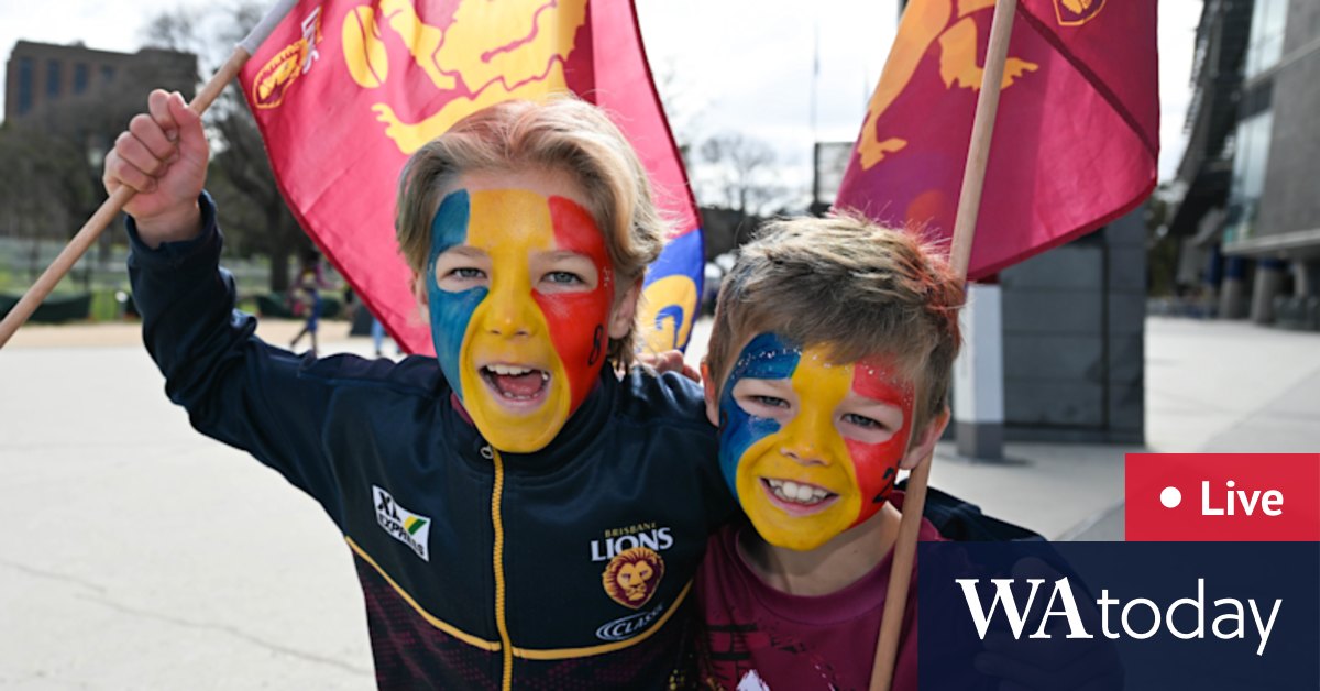 Cats lead by 3 after a good quarter as Lohmann, Dempsey and Mullin kick objectives; second quarter below method