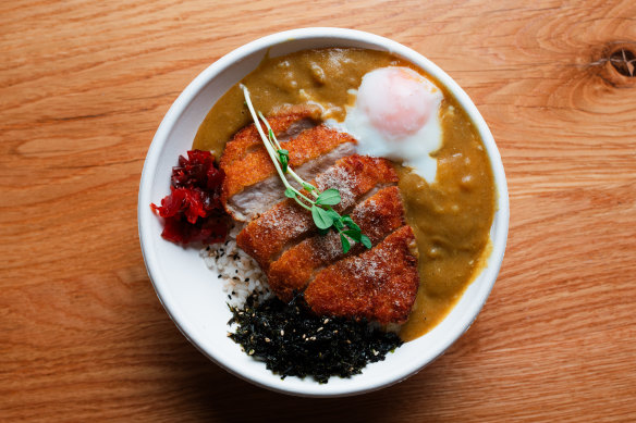 Black pepper pork katsu steak don at Ommi Don.