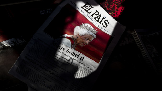 The cover of Spain’s El Pais features the death of Queen Elizabeth II.