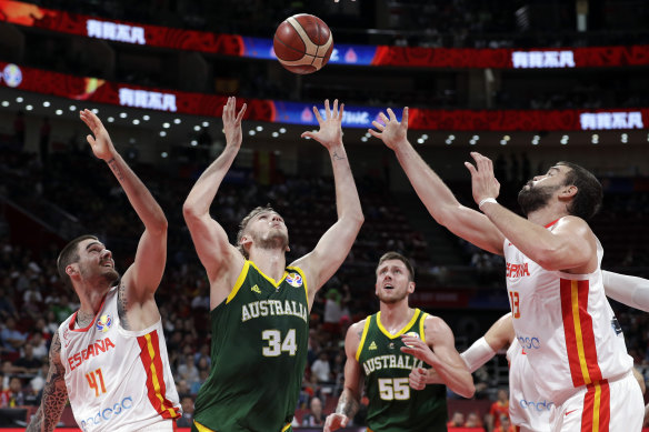Jock Landale, centre, in action at the 2019 FIBA World Cup semi-finals. 