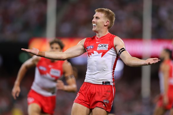 Matt Roberts joined in the third quarter blitz with two goals