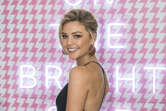 Actor Sam Frost has closed her Instagram account after posting a video on her vaccination status.
