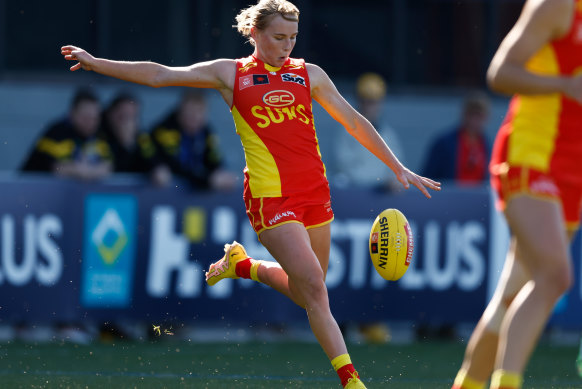Gold Coast’s Daisy D’Arcy delivers the ball by foot.