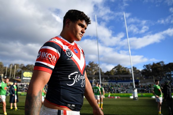 Latrell Mitchell has announced his departure from the Roosters, but there is a sticking point in his contract negotiations before he can sign with the Rabbitohs.
