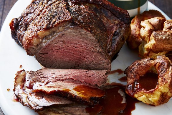 Adam Liaw’s Sunday Roast beef with Port Gravy 