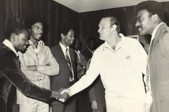 Kerry Packer meets the West Indies cricket team in 1977.