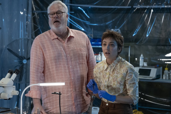 William McInnes as forensic pathologist Dr Roy Penrose and Mavournee Hazel as forensic pathologist Bluebird “Blue”′ Gleeson in NCIS: Sydney.