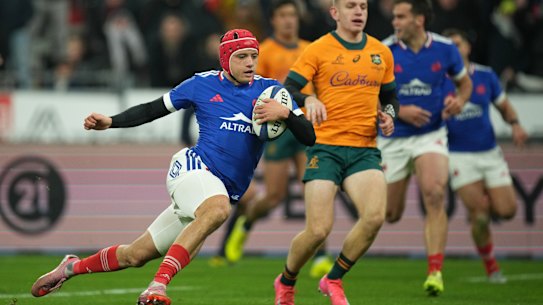 France’s Louis Bielle-Biarrey crosses the line to score against the Wallabies in 2025.