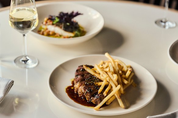 Steak frites with sauce Bordelaise.